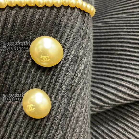 Chanel Navy / Ecru 2009 Pearl Embellished Majorette Jacket - Picture 5 of 6